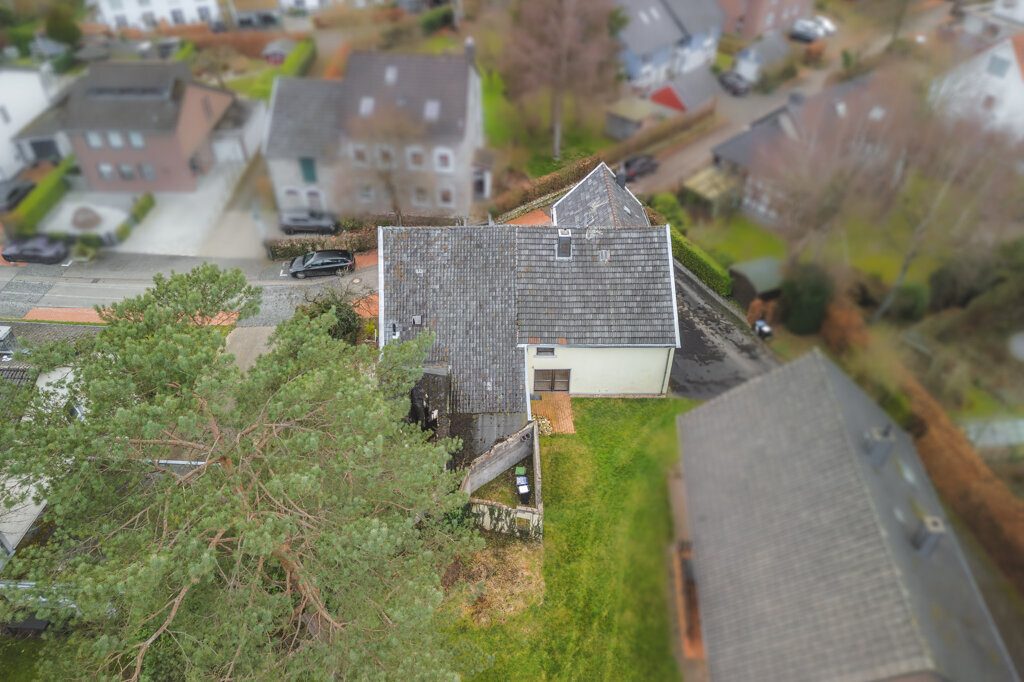 Immobilienangebot - Aachen - Grundstücke - Großes Baugrundstück für ein Einfamilienhaus
mit Altbestand in sehr ruhiger und beliebter Lage