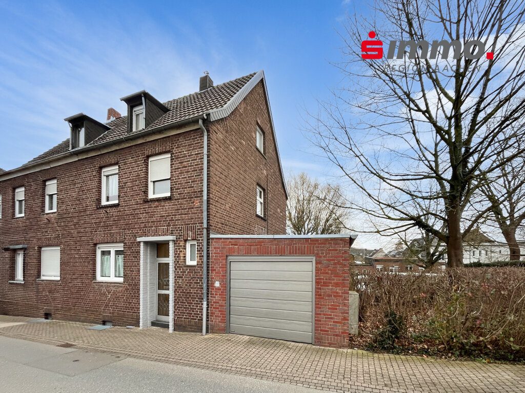Immobilienangebot - Herzogenrath - Wohnen - Renoviertes Einfamilienhaus mit Garage im Stadtzentrum