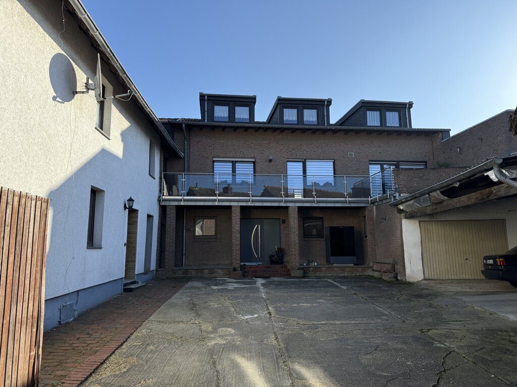Immobilienangebot - Baesweiler - Wohnen - Einfamilienhaus als Wohnungseigentum