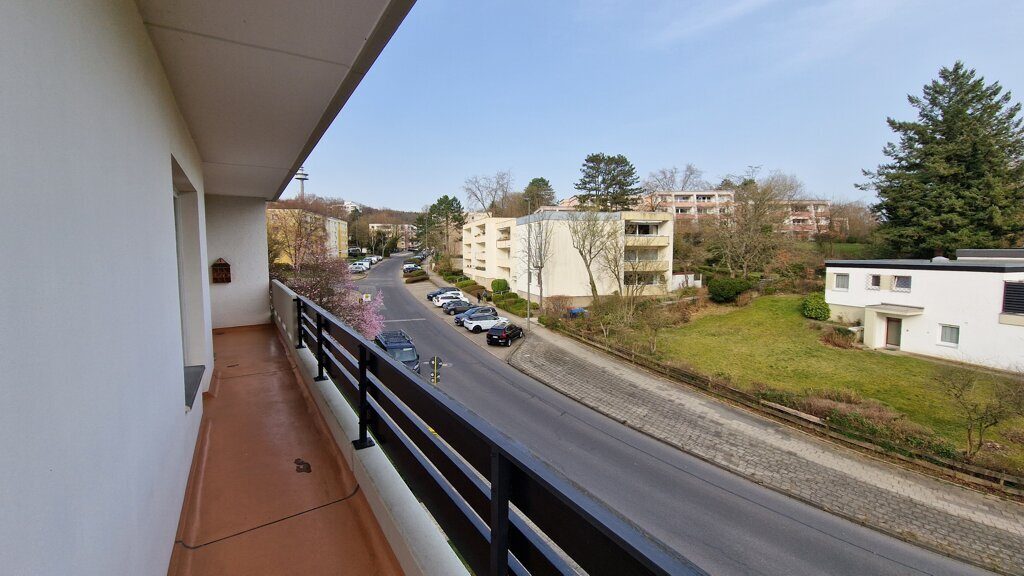 Immobilienangebot - Aachen - Wohnen - Der Blick ins Grüne!
Bezugsfreie 3 Zimmerwohnung mit großem Balkon und PKW Stellplatz