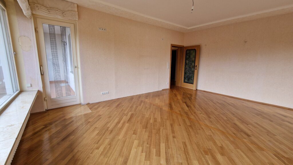 Immobilienangebot - Aachen - Wohnen - Der Blick ins Grüne!
Bezugsfreie 3 Zimmerwohnung mit großem Balkon und PKW Stellplatz