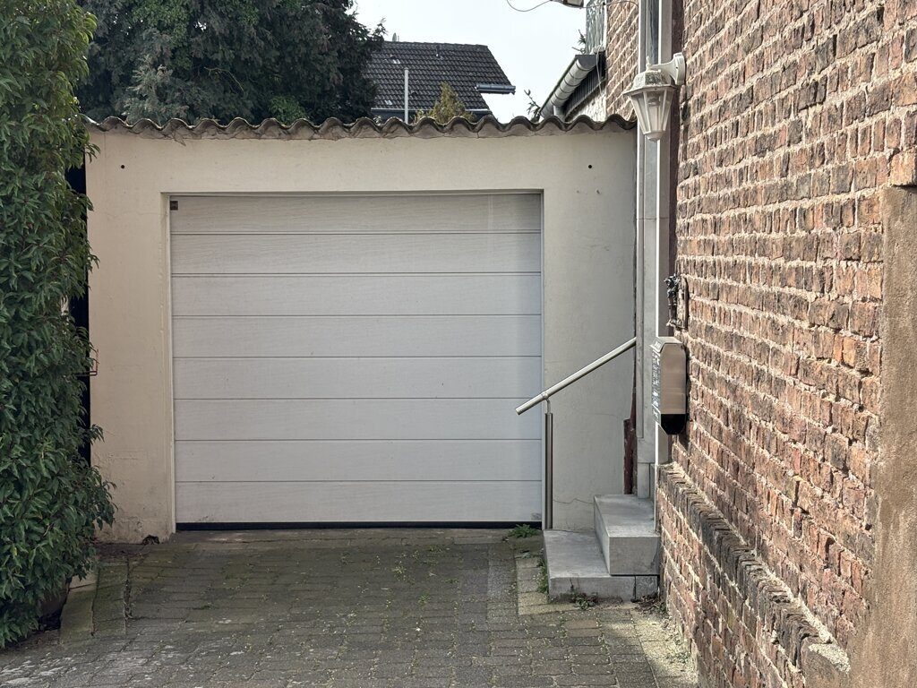 Immobilienangebot - Würselen - Wohnen - Modernisierungsbedürftiges Einfamilienhaus mit Garage und Sonnengrundstück im Herzen von Bardenberg