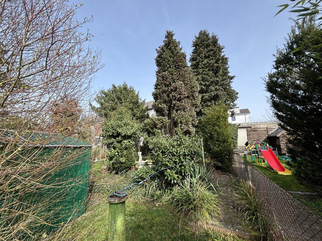 Immobilienangebot - Würselen - Wohnen - Modernisierungsbedürftiges Einfamilienhaus mit Garage und Sonnengrundstück im Herzen von Bardenberg