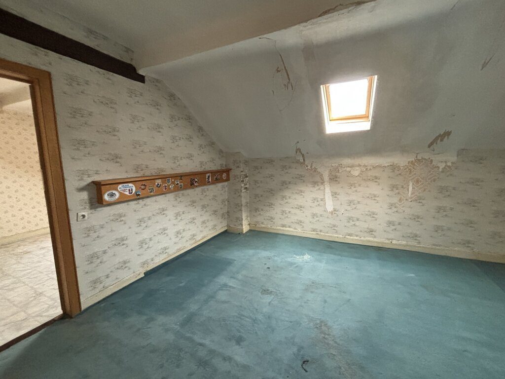 Immobilienangebot - Würselen - Wohnen - Modernisierungsbedürftiges Einfamilienhaus mit Garage und Sonnengrundstück im Herzen von Bardenberg