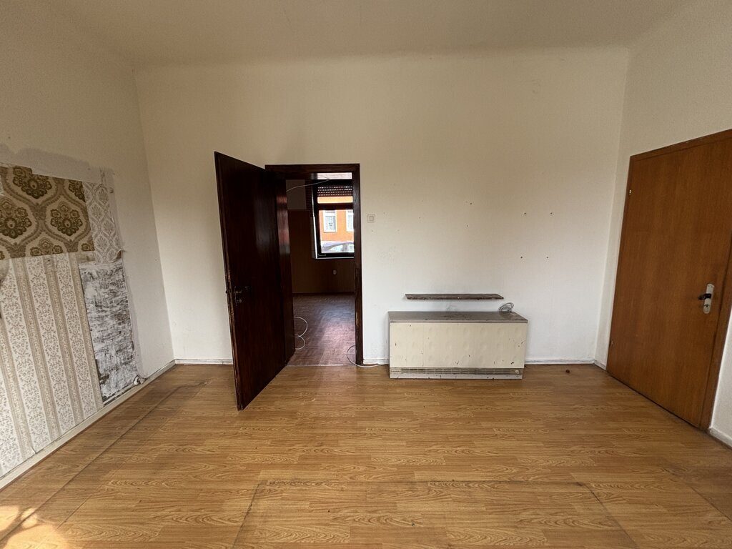 Immobilienangebot - Würselen - Wohnen - Modernisierungsbedürftiges Einfamilienhaus mit Garage und Sonnengrundstück im Herzen von Bardenberg