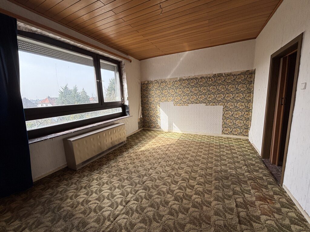 Immobilienangebot - Würselen - Wohnen - Modernisierungsbedürftiges Einfamilienhaus mit Garage und Sonnengrundstück im Herzen von Bardenberg