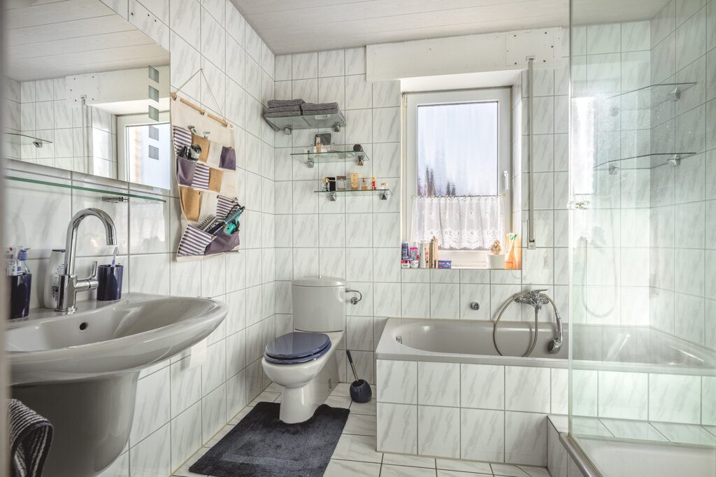 Immobilienangebot - Langerwehe - Wohnen - Charmantes Einfamilienhaus für die Familie
mit sonnigem Garten und Doppelgarage in ruhiger Lage