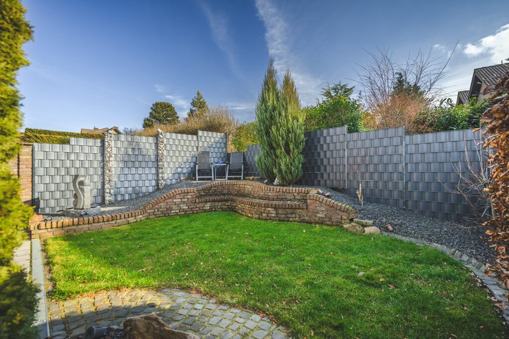 Immobilienangebot - Langerwehe - Wohnen - Charmantes Einfamilienhaus für die Familie
mit sonnigem Garten und Doppelgarage in ruhiger Lage