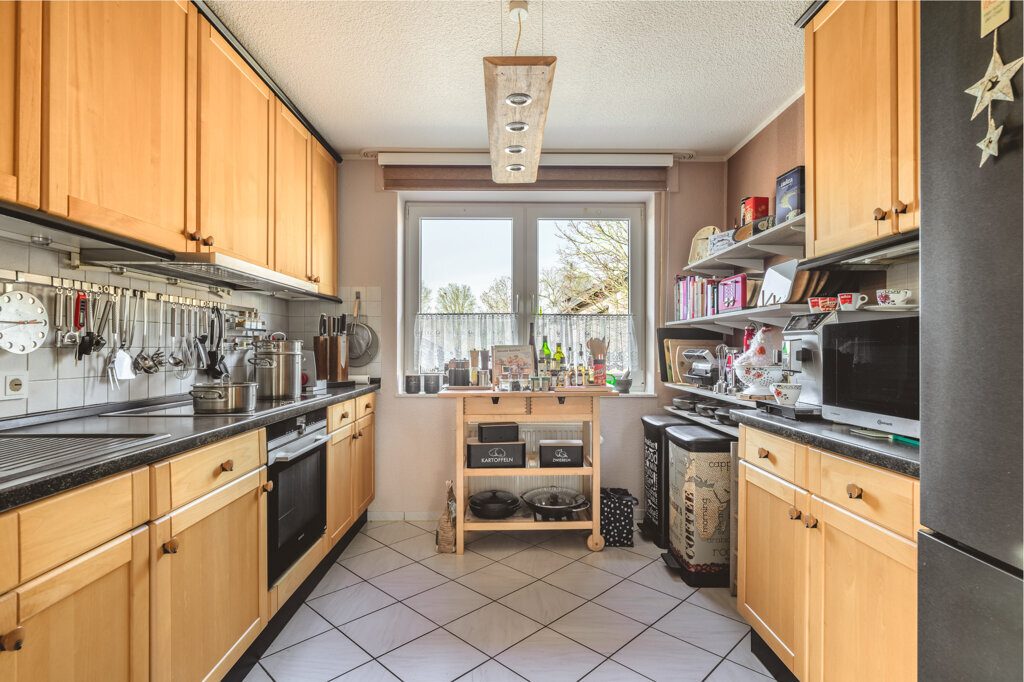 Immobilienangebot - Langerwehe - Wohnen - Charmantes Einfamilienhaus für die Familie
mit sonnigem Garten und Doppelgarage in ruhiger Lage