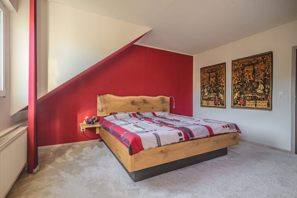 Immobilienangebot - Langerwehe - Wohnen - Charmantes Einfamilienhaus für die Familie
mit sonnigem Garten und Doppelgarage in ruhiger Lage