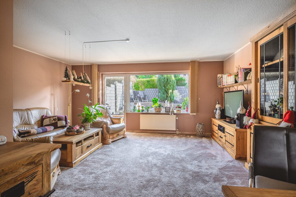 Immobilienangebot - Langerwehe - Wohnen - Charmantes Einfamilienhaus für die Familie
mit sonnigem Garten und Doppelgarage in ruhiger Lage