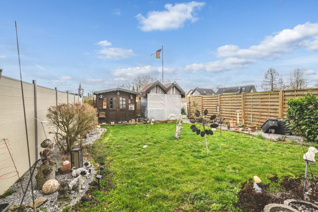 Immobilienangebot - Titz Ameln - Wohnen - Titz -Ameln!
Doppelhaushälfte mit Platz für die ganze Familie