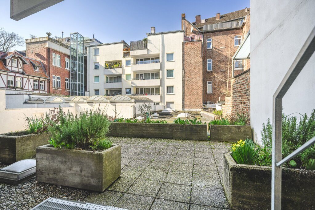 Immobilienangebot - Aachen - Renditehäuser - Innerstädtisches, modernisiertes Wohnhaus mit fünf bezugsfreien Wohnungen und zwei Gewerbeeinheiten