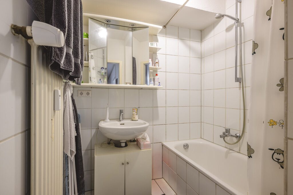 Immobilienangebot - Aachen - Renditehäuser - Gut geschnittene 3-Zimmer-Wohnung mit 2 Balkonen in ruhiger Wohnlage im Herzen von Aachen