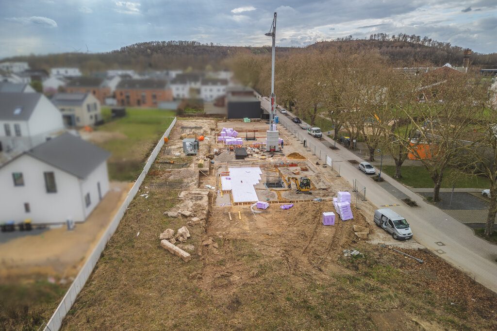 Immobilienangebot - Alsdorf - Renditehäuser - Neubauwohnhaus mit 11 Wohnungen und 15 Stellplätzen in ruhiger, beliebter Lage von Alsdorf-Annapark