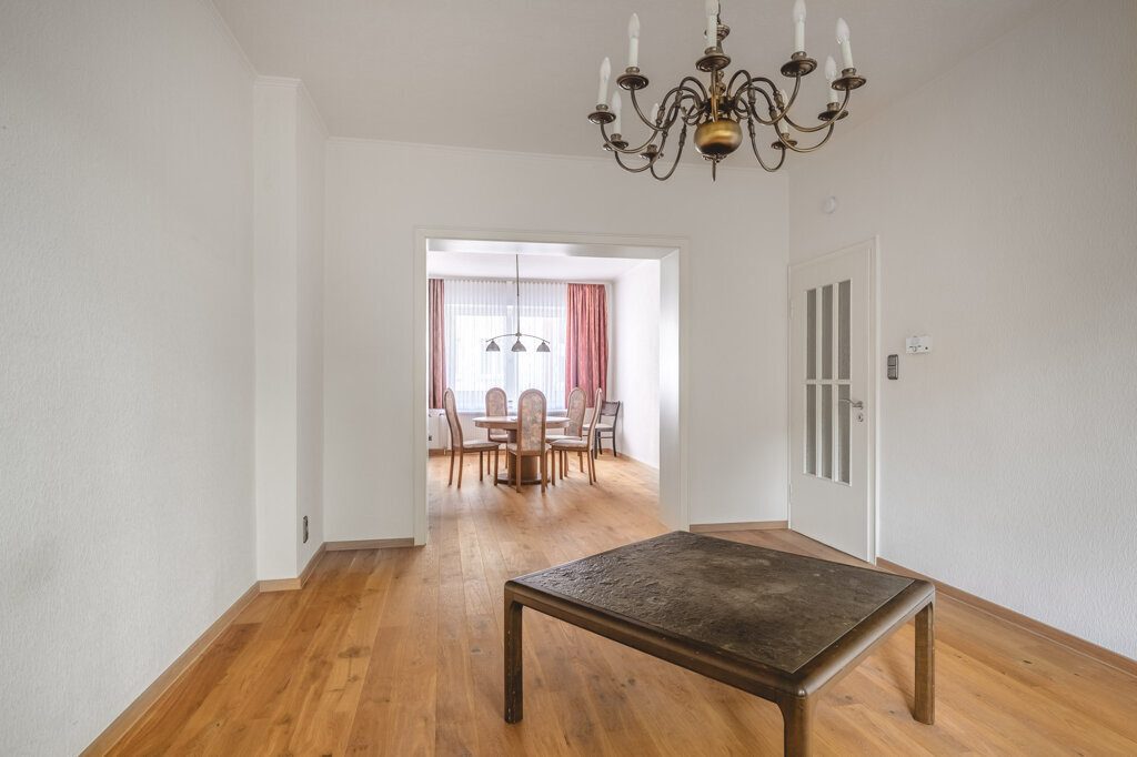 Immobilienangebot - Aachen - Wohnen - Teilweise bezugsfreies 4-Familienhaus mit 2 Garagen, in bester Lage am Rande des Aachener Südviertels