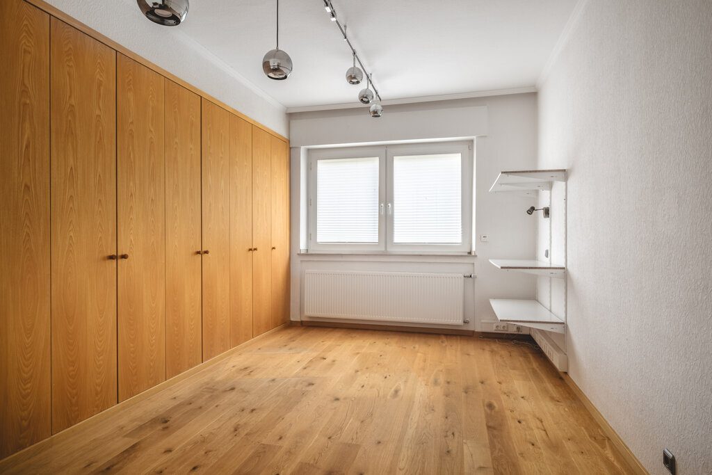 Immobilienangebot - Aachen - Wohnen - Teilweise bezugsfreies 4-Familienhaus mit 2 Garagen, in bester Lage am Rande des Aachener Südviertels