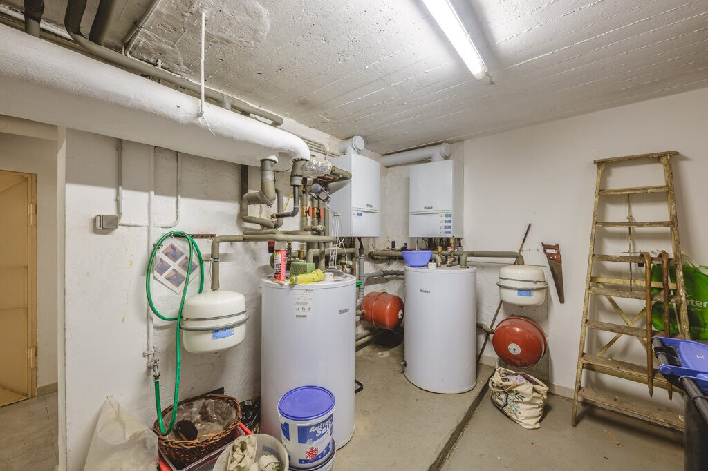 Immobilienangebot - Aachen - Wohnen - Teilweise bezugsfreies 4-Familienhaus mit 2 Garagen, in bester Lage am Rande des Aachener Südviertels