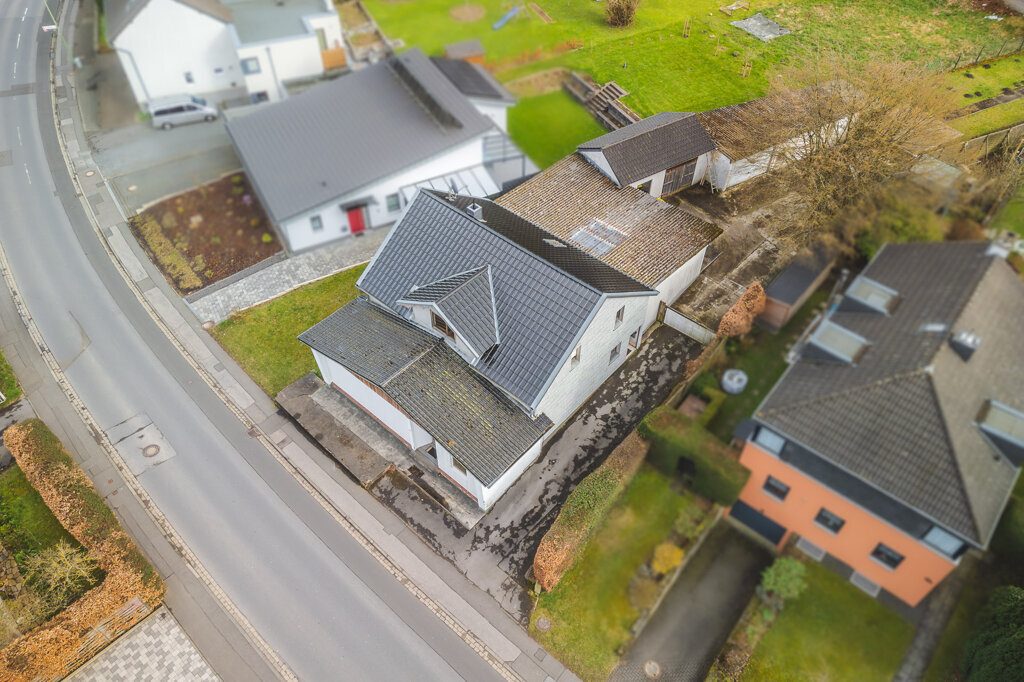 Gesamtansicht 2 Immobilienangebot - Roetgen - Grundstücke - Großes Baugrundstück für ein Ein‑/oder Mehrfamilienhaus mit Altbestand in zentraler Lage