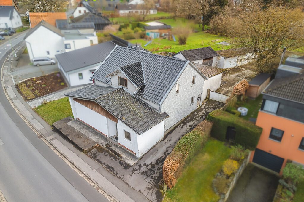 Gesamtansicht 3 Immobilienangebot - Roetgen - Grundstücke - Großes Baugrundstück für ein Ein‑/oder Mehrfamilienhaus mit Altbestand in zentraler Lage