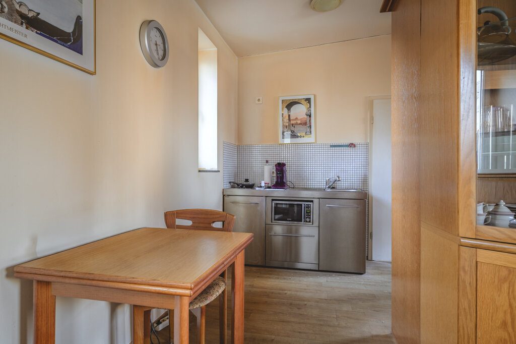 Immobilienangebot - Stolberg - Renditehäuser - Gepflegtes und saniertes Vierfamilienhaus mit großer Einheit zur Eigennutzung im Herzen von Stolberg