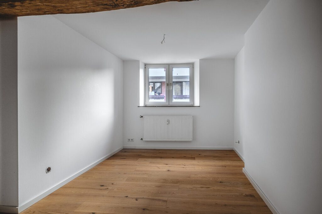 Immobilienangebot - Stolberg - Renditehäuser - Gepflegtes und saniertes Vierfamilienhaus mit großer Einheit zur Eigennutzung im Herzen von Stolberg