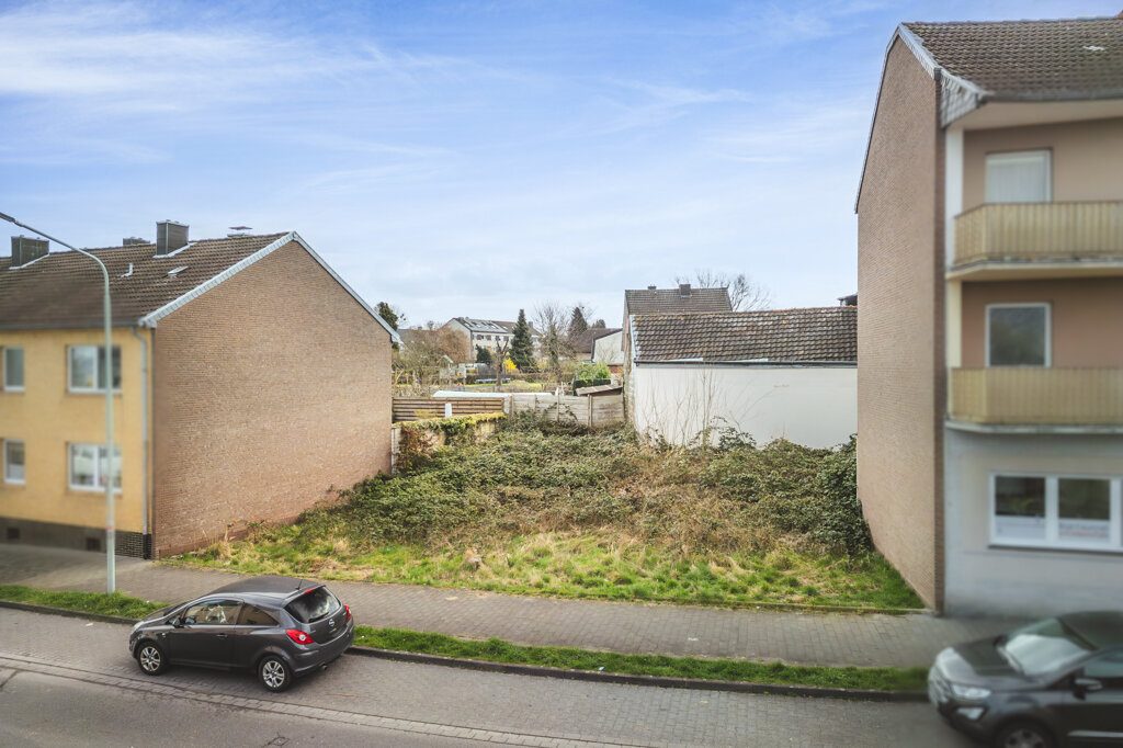 Immobilienangebot - Aldenhoven - Grundstücke - Charmante Baulücke in ruhiger und begehrter Lage! 
Genehmigtes Bauvorhaben für ein 5-Familienhaus