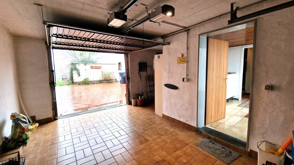 Immobilienangebot - Aachen - Wohnen - Oberforstbach!
Freistehendes Zweifamilienhaus mit großer Garage und pflegeleichtem Grundstück