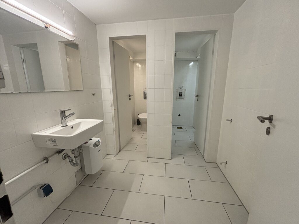 Immobilienangebot - Aachen - Rest/Spezial - Attraktive Gewerbefläche nahe Elisenbrunnen. Einziehen und loslegen!