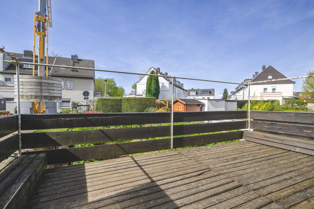 Immobilienangebot - Aachen - Wohnen - Bezugsfreies Einfamilienhaus in bester Lage von Burtscheid mit Garage -Siedlung in den Heimgärten-