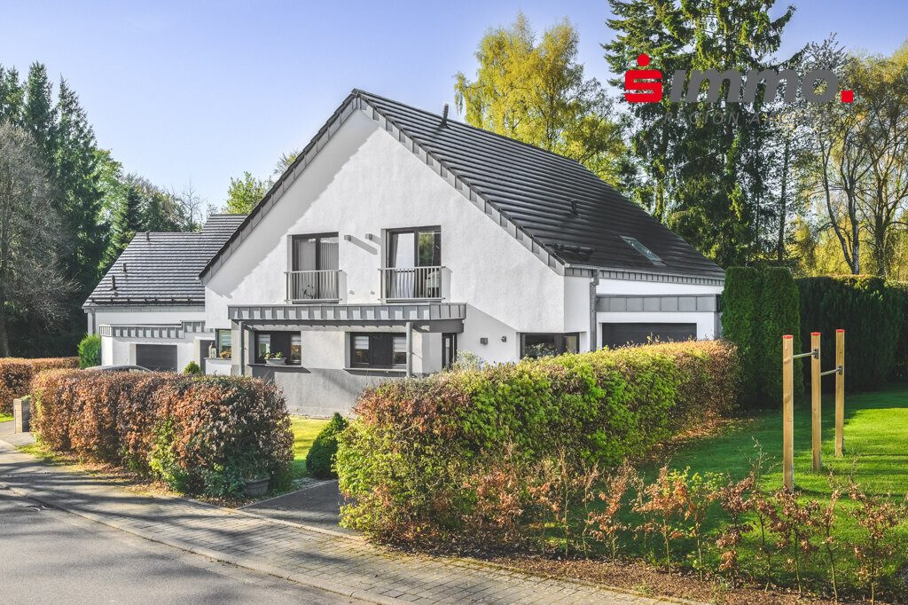 Immobilienangebot - Simmerath - Wohnen - Attraktive Doppelhaushälfte in Simmerath – modernes Wohnen mit Garten und Garage