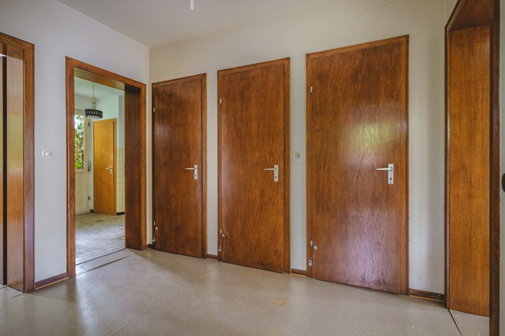 Immobilienangebot - Aachen - Wohnen - Sanierungsbedürftiges Zweifamilienhaus
mit sonnigem Grundstück im beliebten Südviertel!