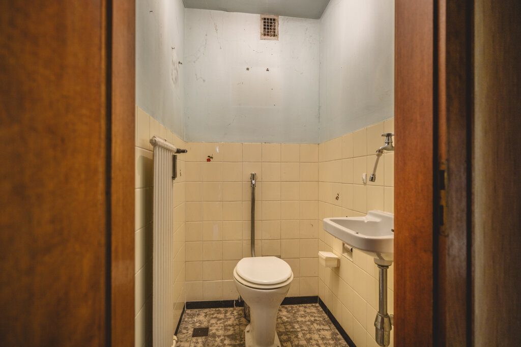 Immobilienangebot - Aachen - Wohnen - Sanierungsbedürftiges Zweifamilienhaus
mit sonnigem Grundstück im beliebten Südviertel!