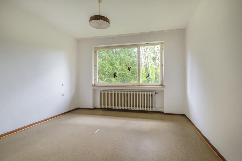 Immobilienangebot - Aachen - Wohnen - Sanierungsbedürftiges Zweifamilienhaus
mit sonnigem Grundstück im beliebten Südviertel!