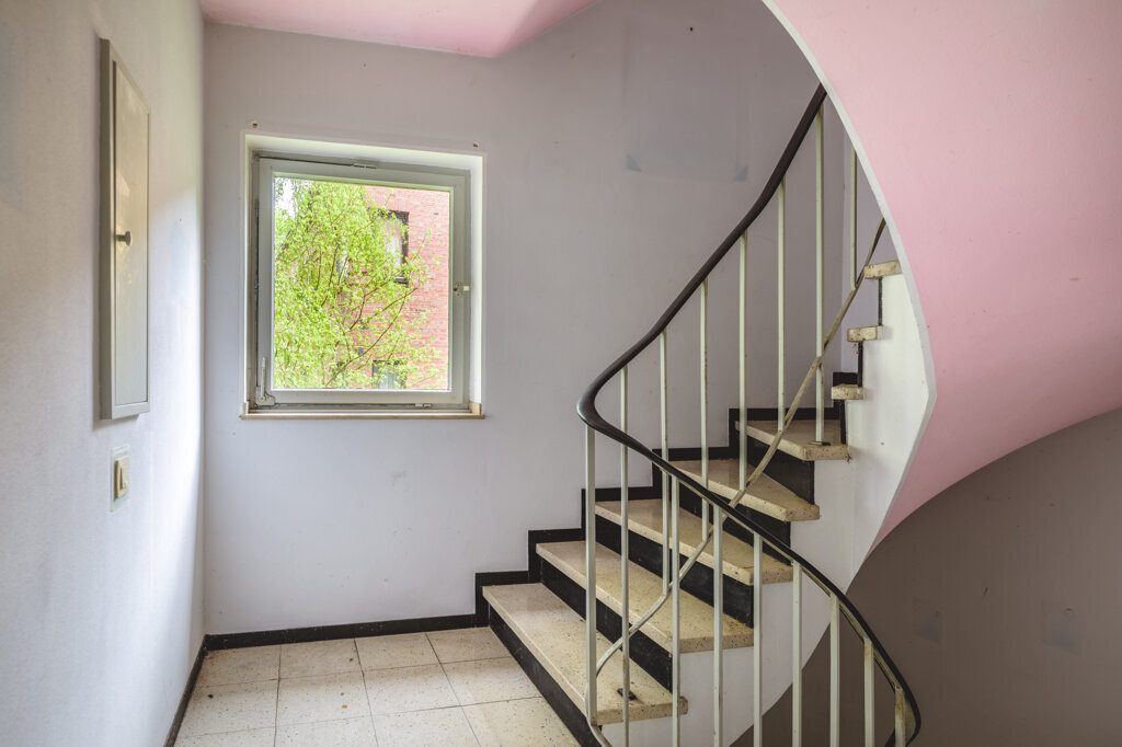 Immobilienangebot - Aachen - Wohnen - Sanierungsbedürftiges Zweifamilienhaus
mit sonnigem Grundstück im beliebten Südviertel!