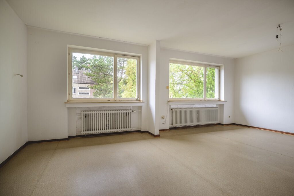 Immobilienangebot - Aachen - Wohnen - Sanierungsbedürftiges Zweifamilienhaus
mit sonnigem Grundstück im beliebten Südviertel!