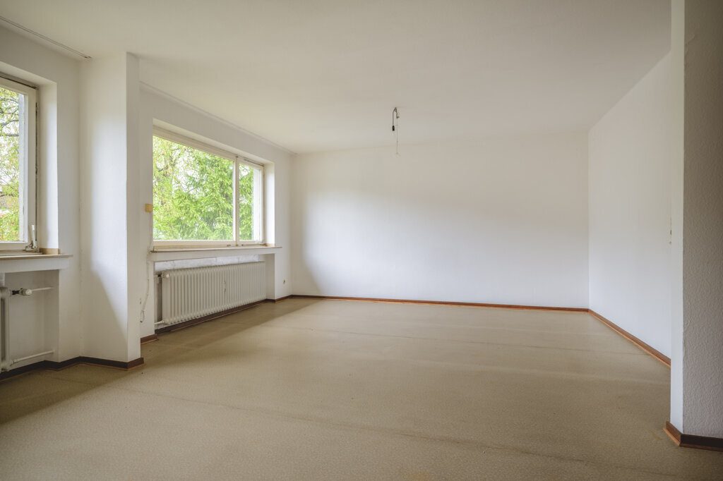 Immobilienangebot - Aachen - Wohnen - Sanierungsbedürftiges Zweifamilienhaus
mit sonnigem Grundstück im beliebten Südviertel!