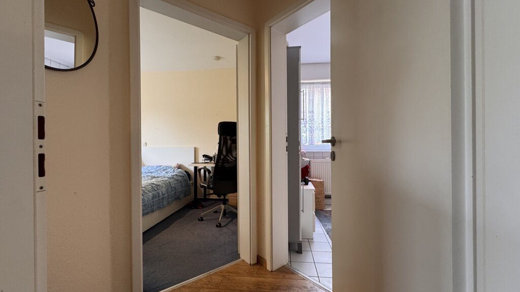 Immobilienangebot - Aachen - Wohnen - Langjährig vermietete 2-Zimmer-Wohnung
mit Balkon und Tiefgaragenstellplatz in sehr ruhiger Lage