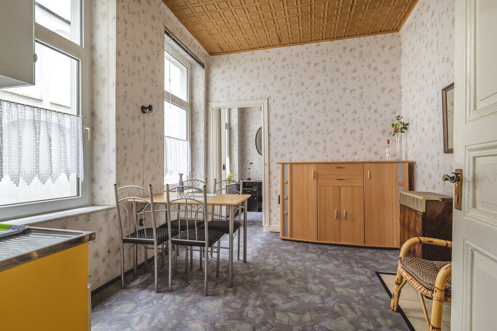 Immobilienangebot - Aachen - Renditehäuser - Drei­fenster­haus als Denkmal im inneren Grabenring, in 300 Meter Entfernung zum Dom