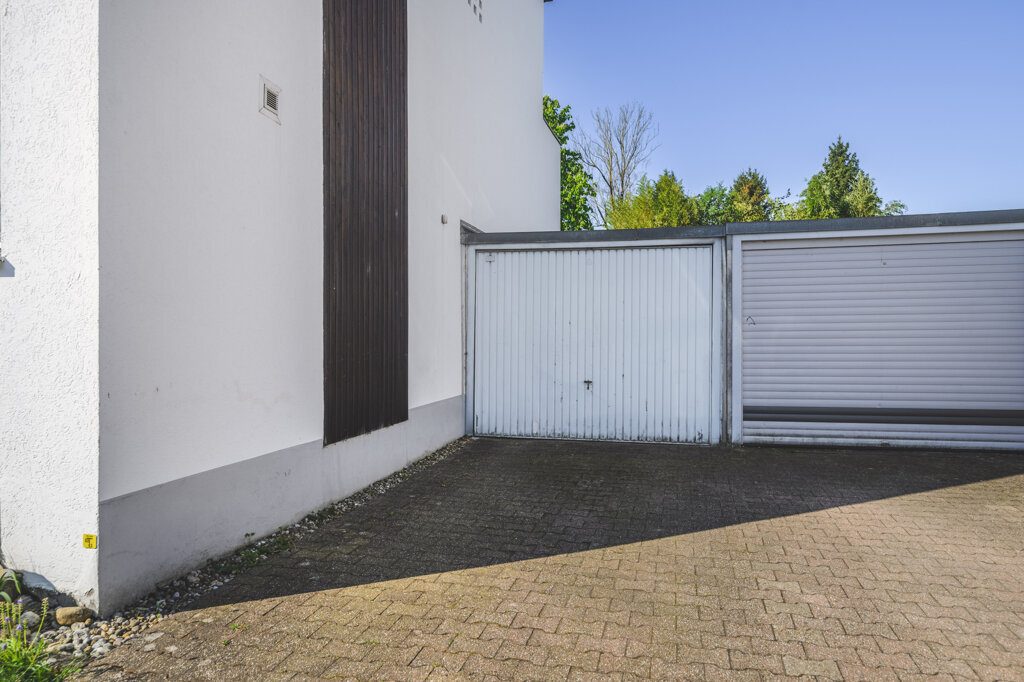 Immobilienangebot - Aachen - Wohnen - Einseitig angebautes Einfamilienhaus mit Garage in Aachen-Beverau