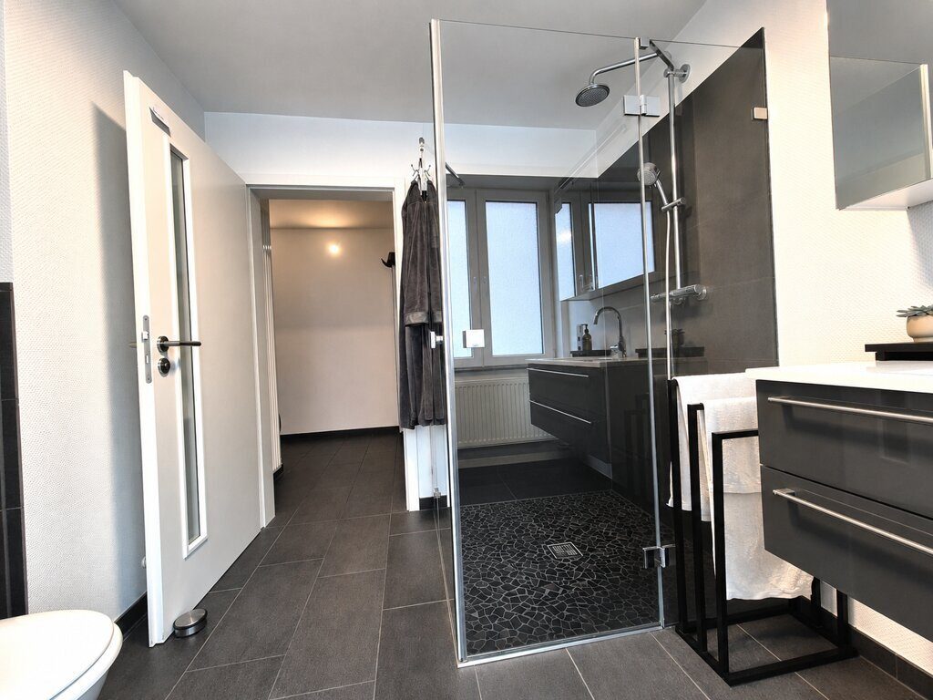 Immobilienangebot - Aachen - Wohnen - Top modernisierte, vermietete 2-Zimmer-Wohnung in bester Aachener City-Lage