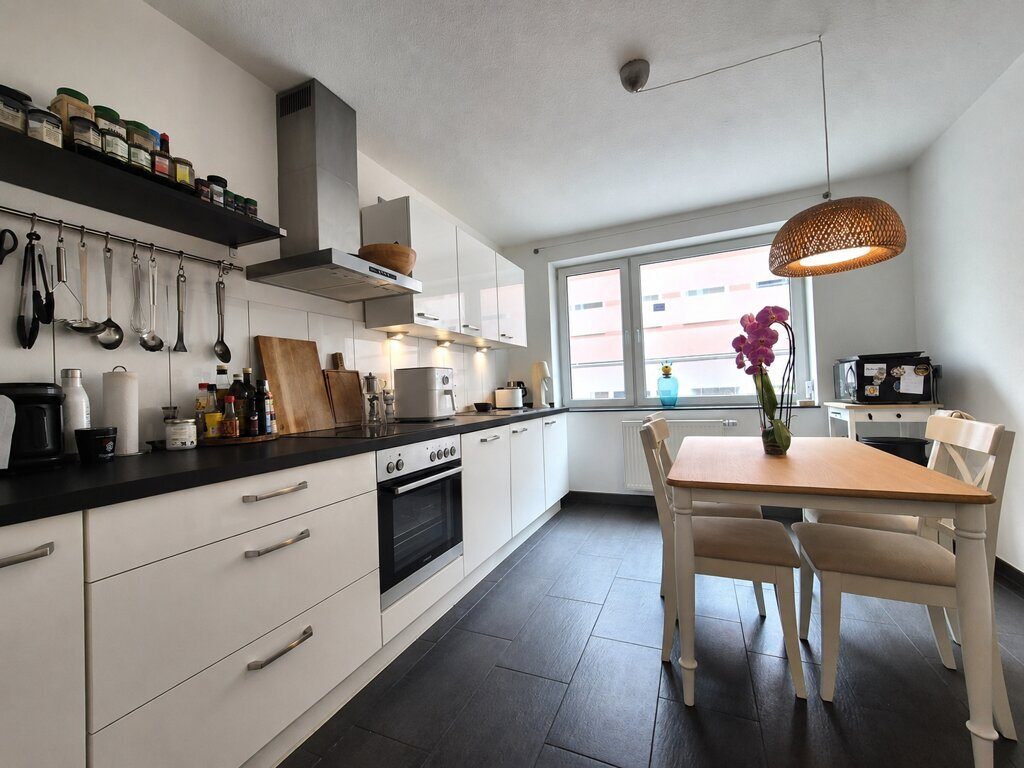 Immobilienangebot - Aachen - Wohnen - Top modernisierte, vermietete 2-Zimmer-Wohnung in bester Aachener City-Lage