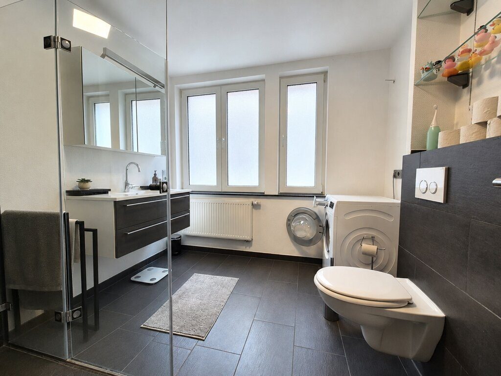 Immobilienangebot - Aachen - Wohnen - Top modernisierte, vermietete 2-Zimmer-Wohnung in bester Aachener City-Lage