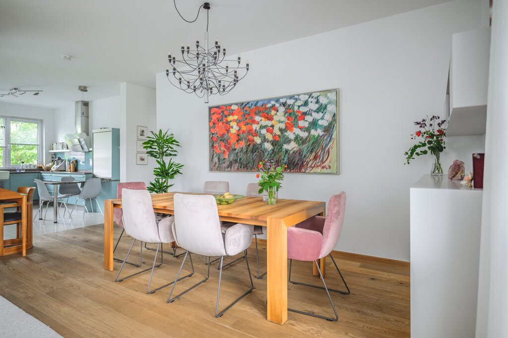 Immobilienangebot - Würselen - Wohnen - Neuwertiger Bungalow mit 2 Garagen und Traumgarten in ruhiger Stichstraße