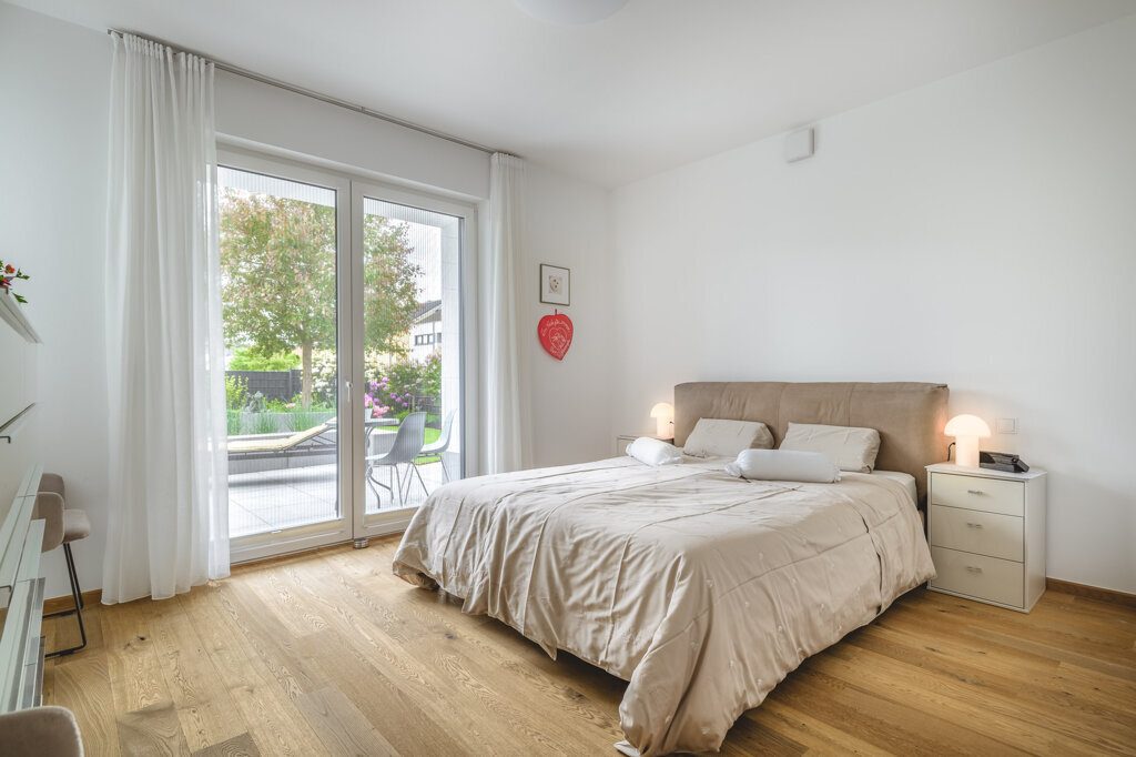 Immobilienangebot - Würselen - Wohnen - Neuwertiger Bungalow mit 2 Garagen und Traumgarten in ruhiger Stichstraße
