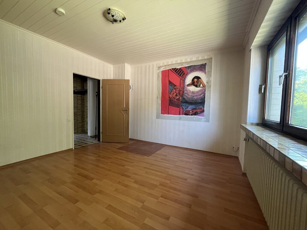 Immobilienangebot - Simmerath - Wohnen - Freistehendes Einfamilienhaus mit Garage und großem Potenzial in ruhiger Lage von Lammersdorf