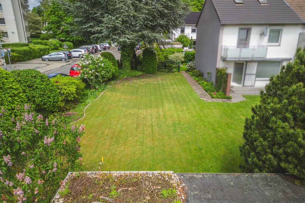Immobilienangebot - Aachen - Grundstücke - Laurensberg!
Attraktives Baugrundstück für ein einseitig angebautes Einfamilienhaus mit Blick zum Lousberg