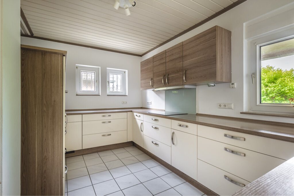 Immobilienangebot - Aachen - Wohnen - Gepflegtes Einfamilienhaus mit sonnigem Garten
und Garage in sehr beliebter und ruhiger Lage