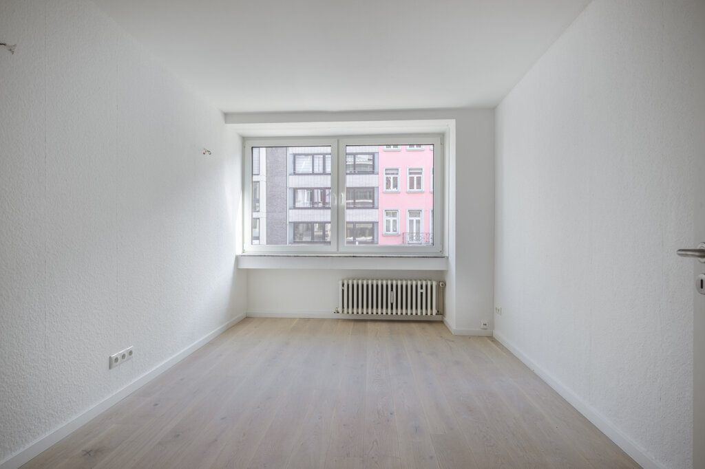Immobilienangebot - Aachen - Wohnen - Top modernisiertes Wohnhaus mit fünf bezugsfreien Wohnungen und zusätzlichen Gewerbeeinheiten