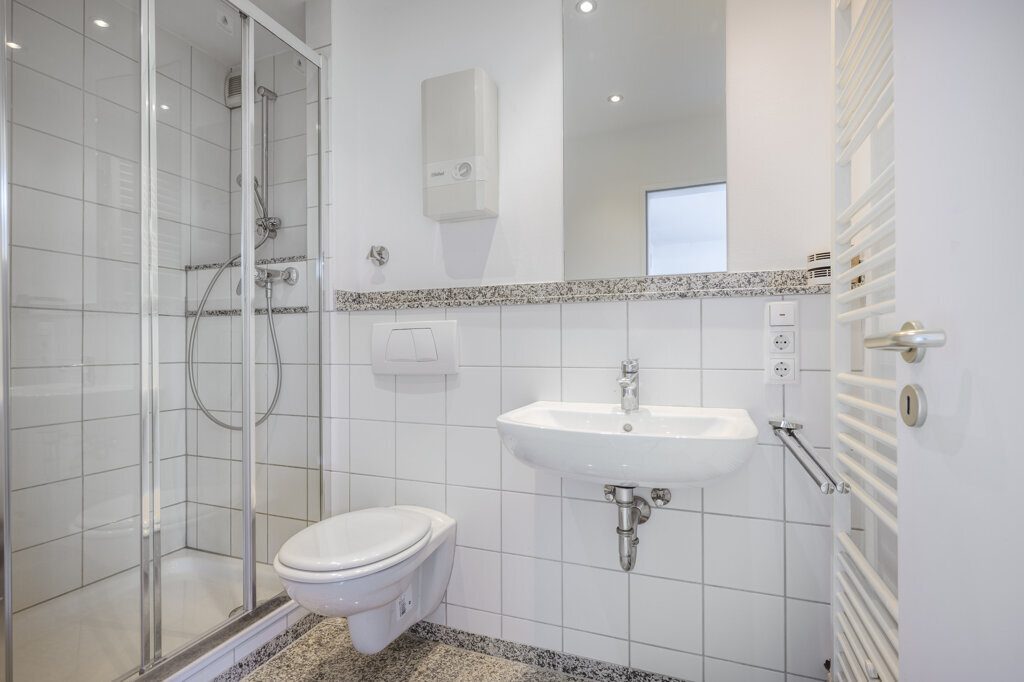 Immobilienangebot - Aachen - Wohnen - Top modernisiertes Wohnhaus mit fünf bezugsfreien Wohnungen und zusätzlichen Gewerbeeinheiten